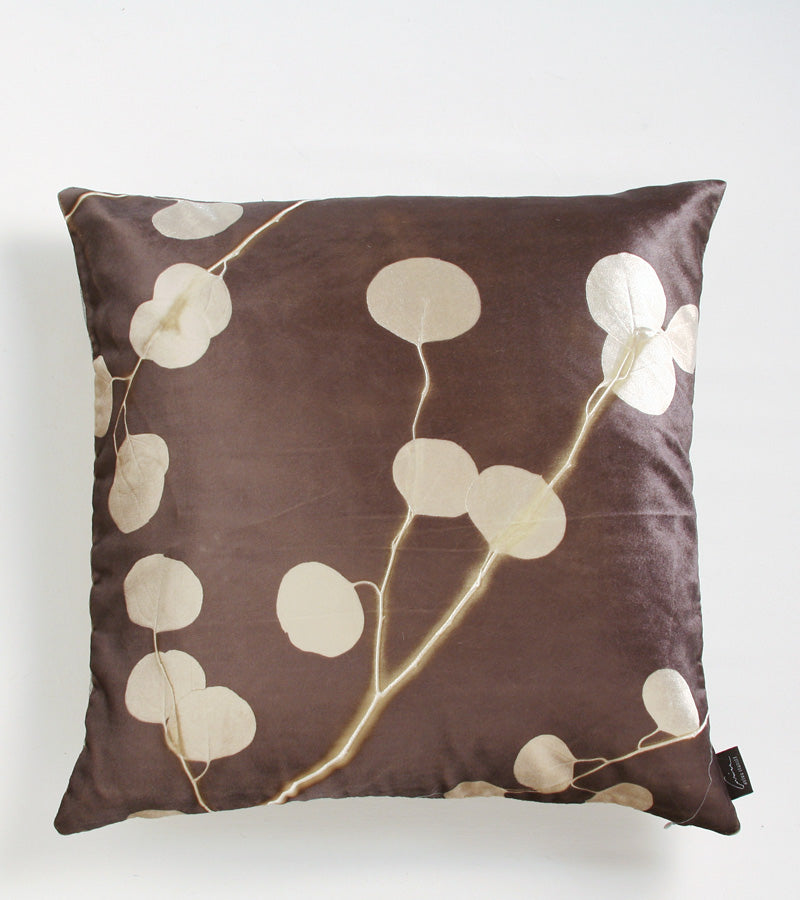 Eucalyptus Kohl on Ivoire Signature Velvet Pillow