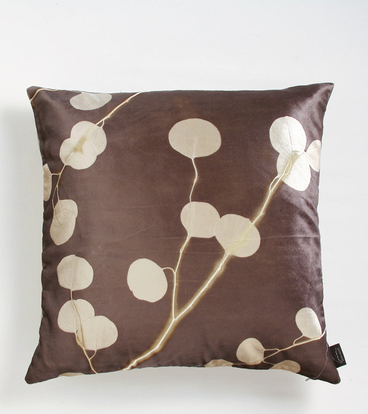 Eucalyptus Fuji on Ivoire Signature Velvet Pillow