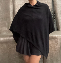 Cashmere Poncho Black  588