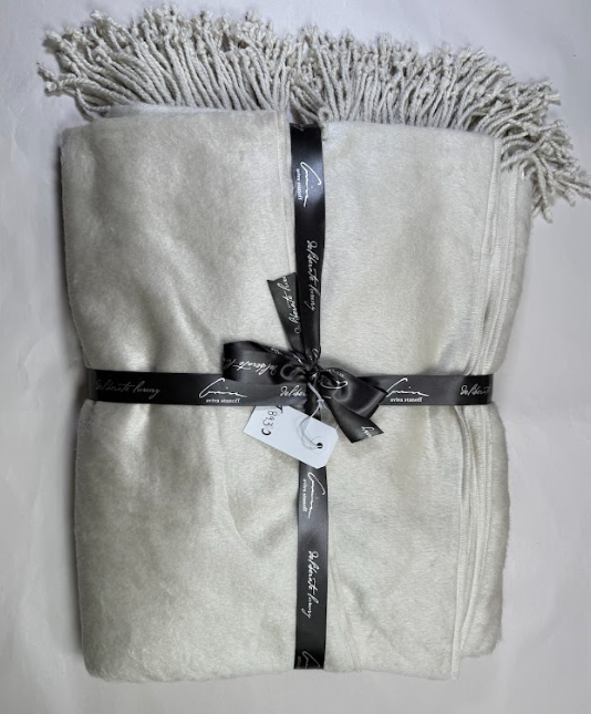 Cozy Throw 893