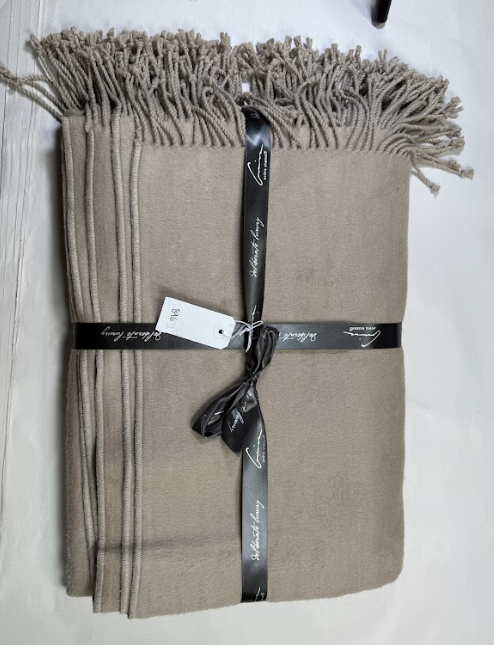 Cozy Throw 896