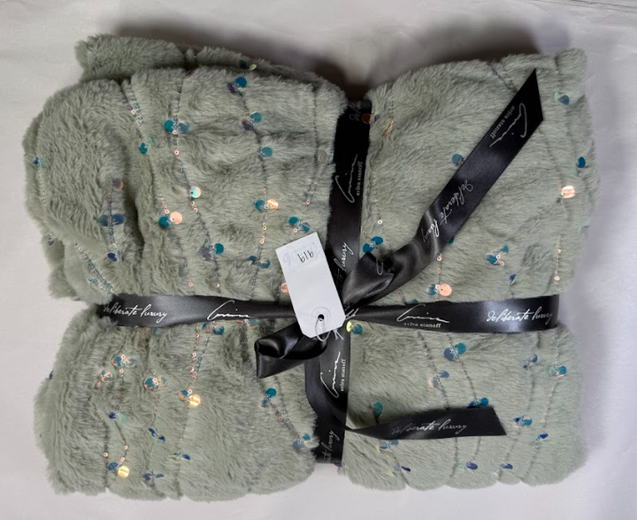 Cozy Throw 919