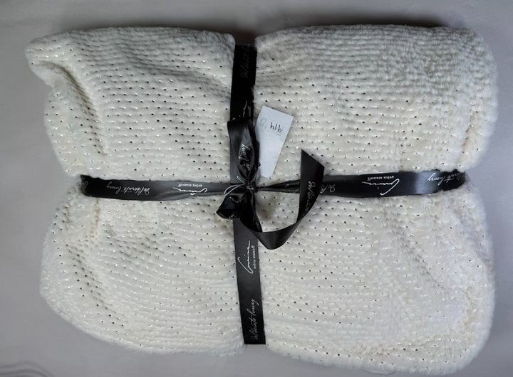 Cozy Throw 914