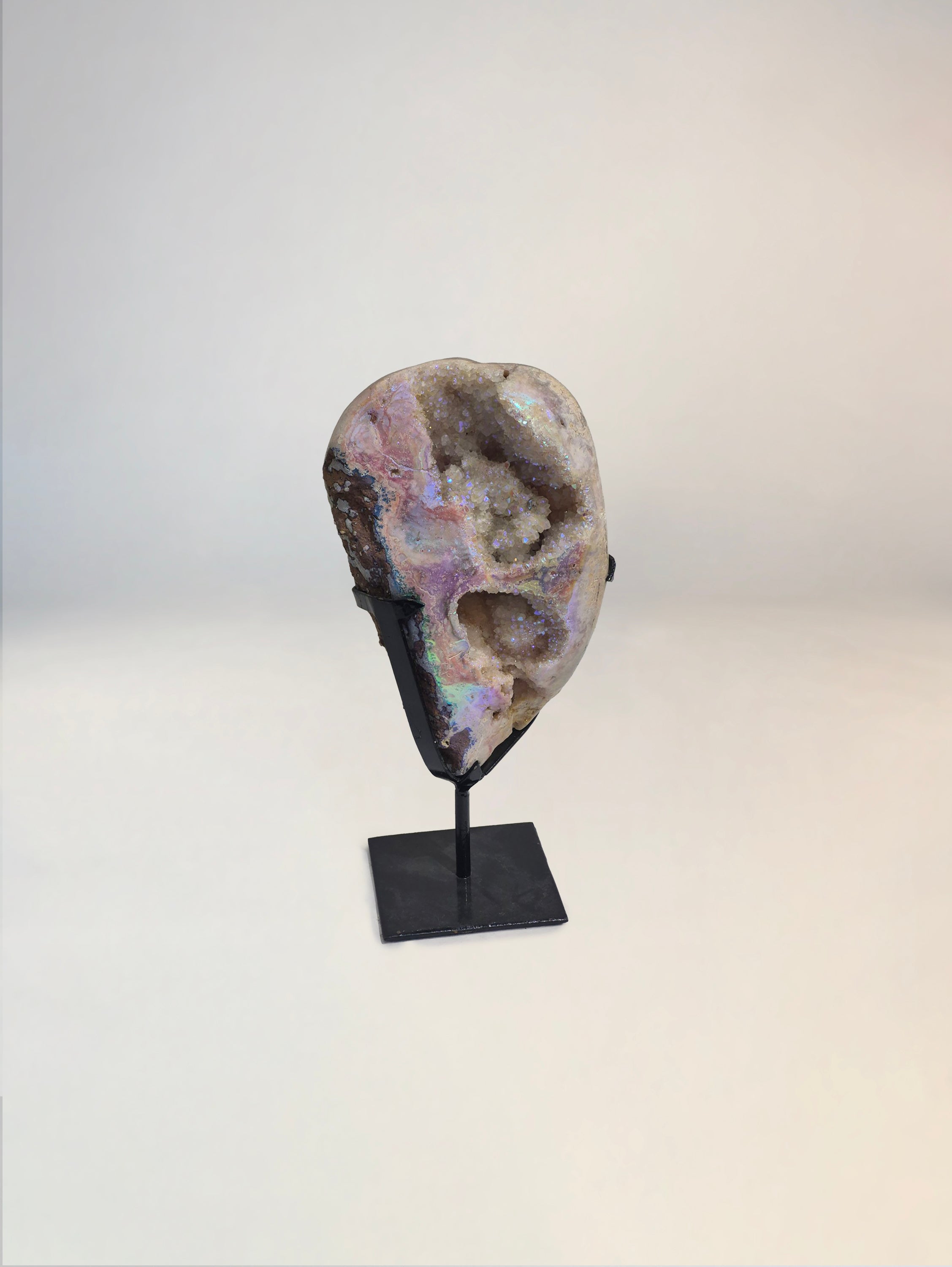 Aura on Stand